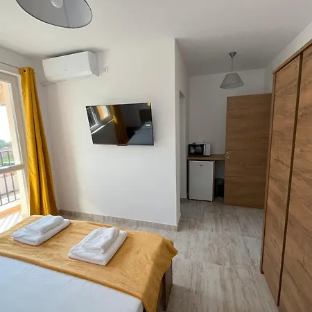 Hotell семеен Brizo *