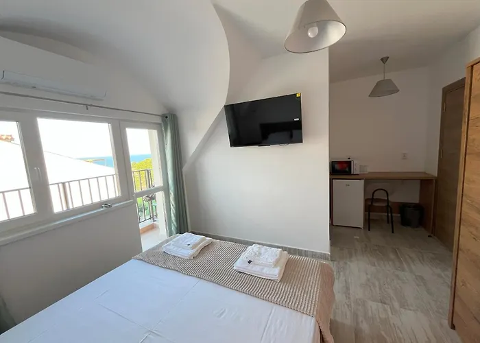 Hotel семеен Brizo Ahtopol